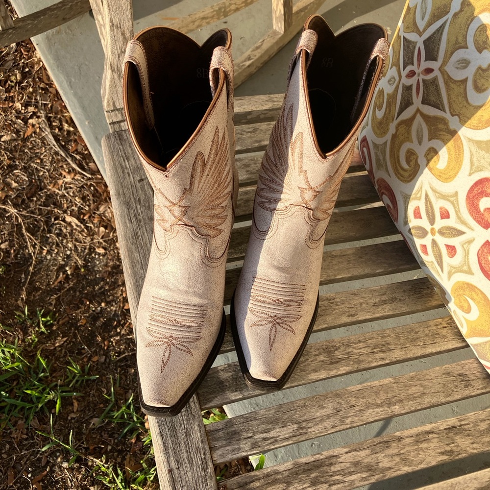 Ariat Suede leather women’s Western Boots - Picture 6 of 11